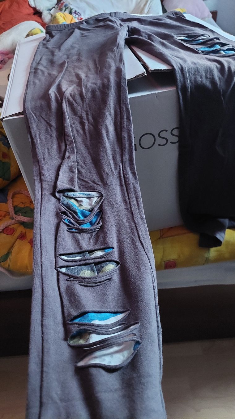 Strümpfe & Strumpfhosen: Leggings gr.L,mit Comouflage – Gebraucht aus Basel von O-MEGA 4