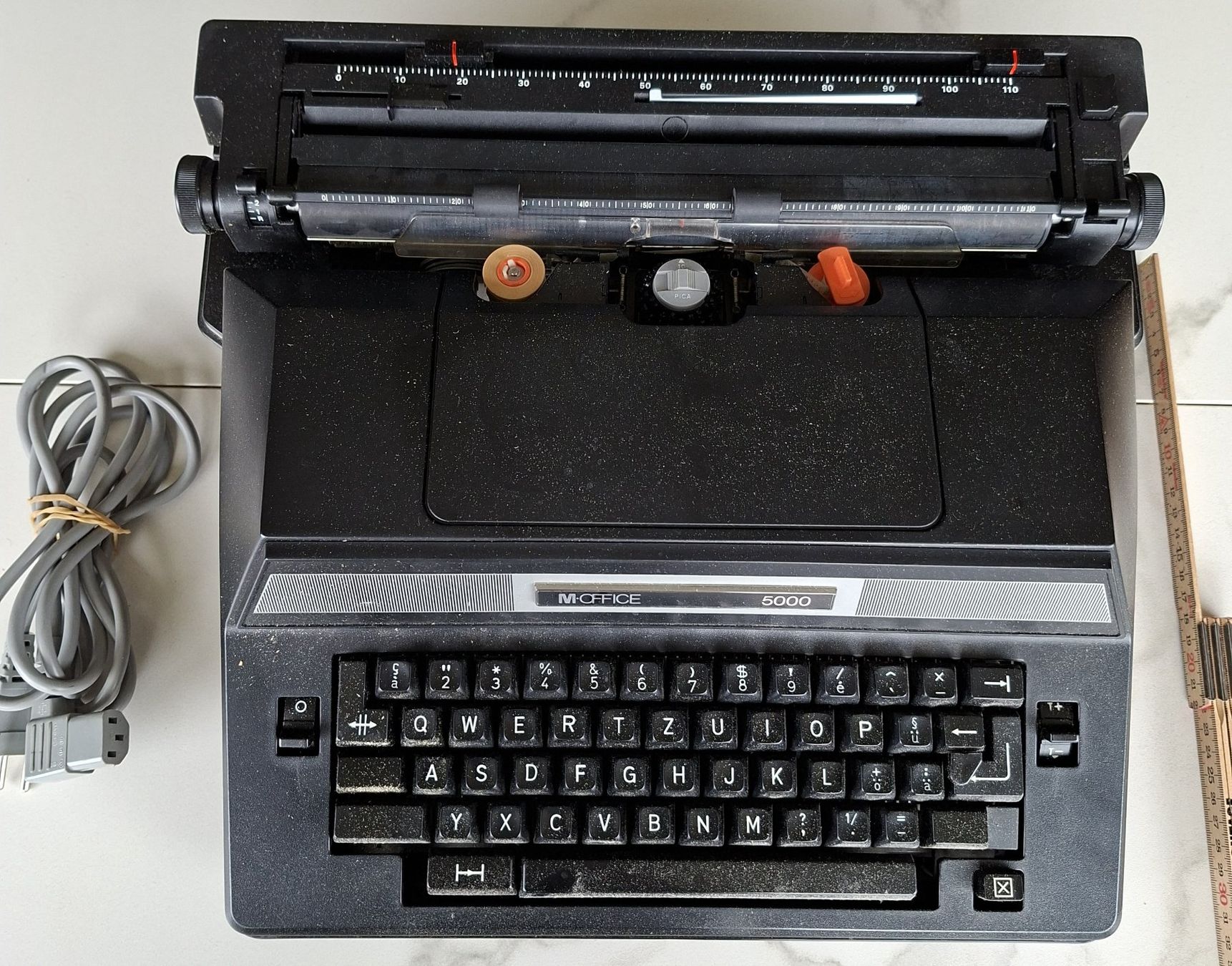 Brother Schreibmaschinen: M-Office 5000 Brother Schreibmaschine – Gebraucht aus Ziefen von MullerD 1
