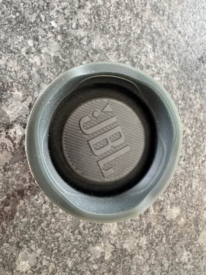 JBL Casse acustiche: JBL Charge Essential 2 Bluetooth Lautsprecher – Usato da Mellingen venduto da jirka_kulhavy 1