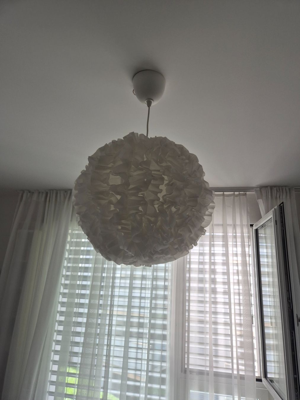 Lampadari & plafoniere: Tolle Lampe, weiss, Hängelampe – Usato da Domat Ems venduto da tchnesa