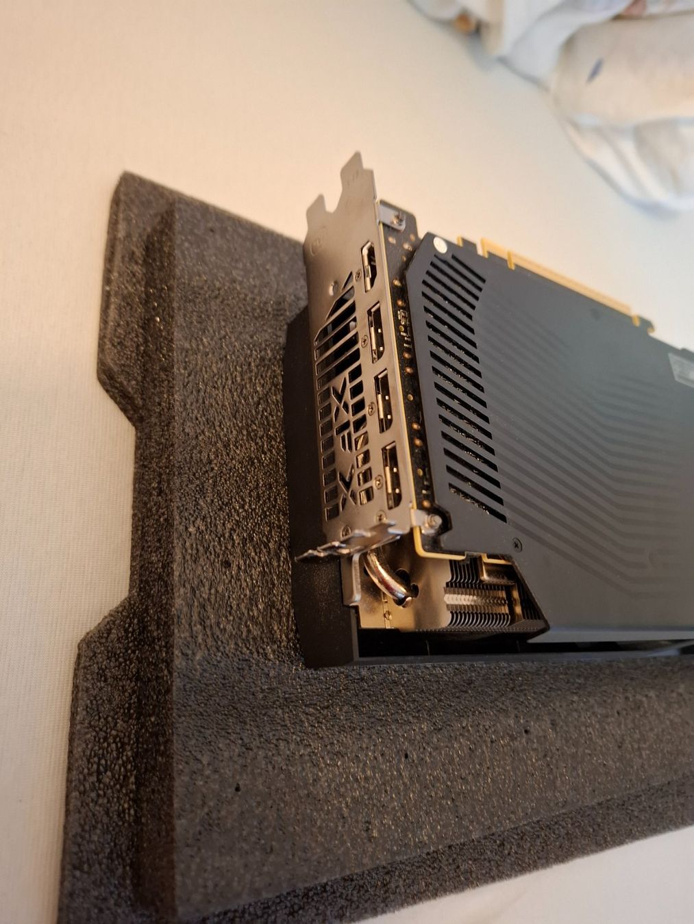 Amd Schede grafiche: XFX Quicksilver Radeon RX 9070 XT – Usato da St. Gallen venduto da kostekstyle 2