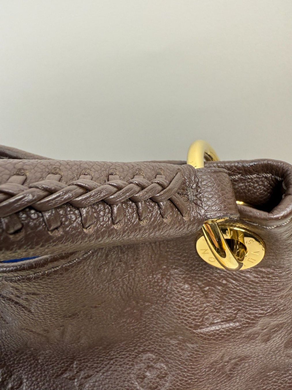 Louis Vuitton Borse da donna: Louis Vuitton Artsy MM Terre Monogram Empreinte – Usato da Sursee venduto da Justmibu 4