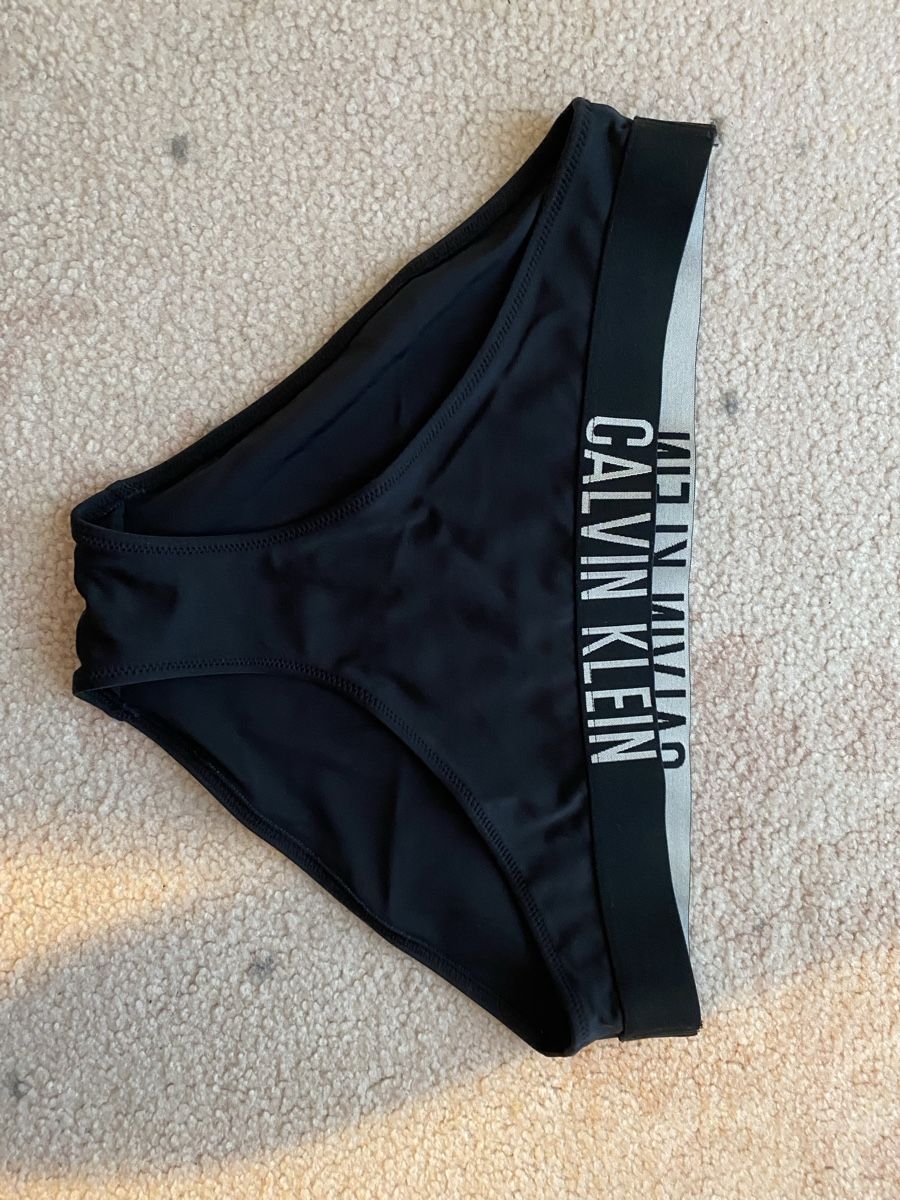 Calvin Klein Costumi da bagno & Bikini: Calvin Klein Badehose schwarz Grösse S  – Nuovo (secondo la descrizione) da Merlischachen venduto da aly_9ncj
