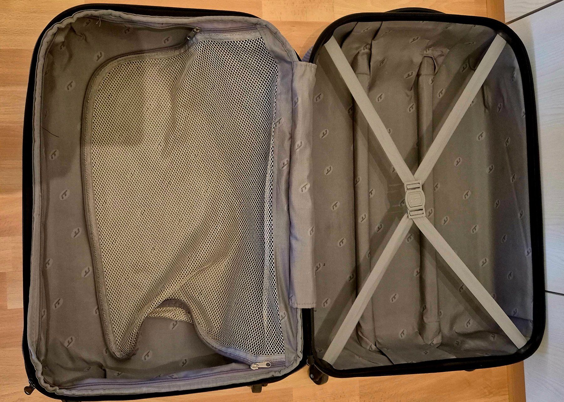 Valigie: Hartschalenkoffer 4 Rollen – Usato da Winterthur venduto da Nalunina 2