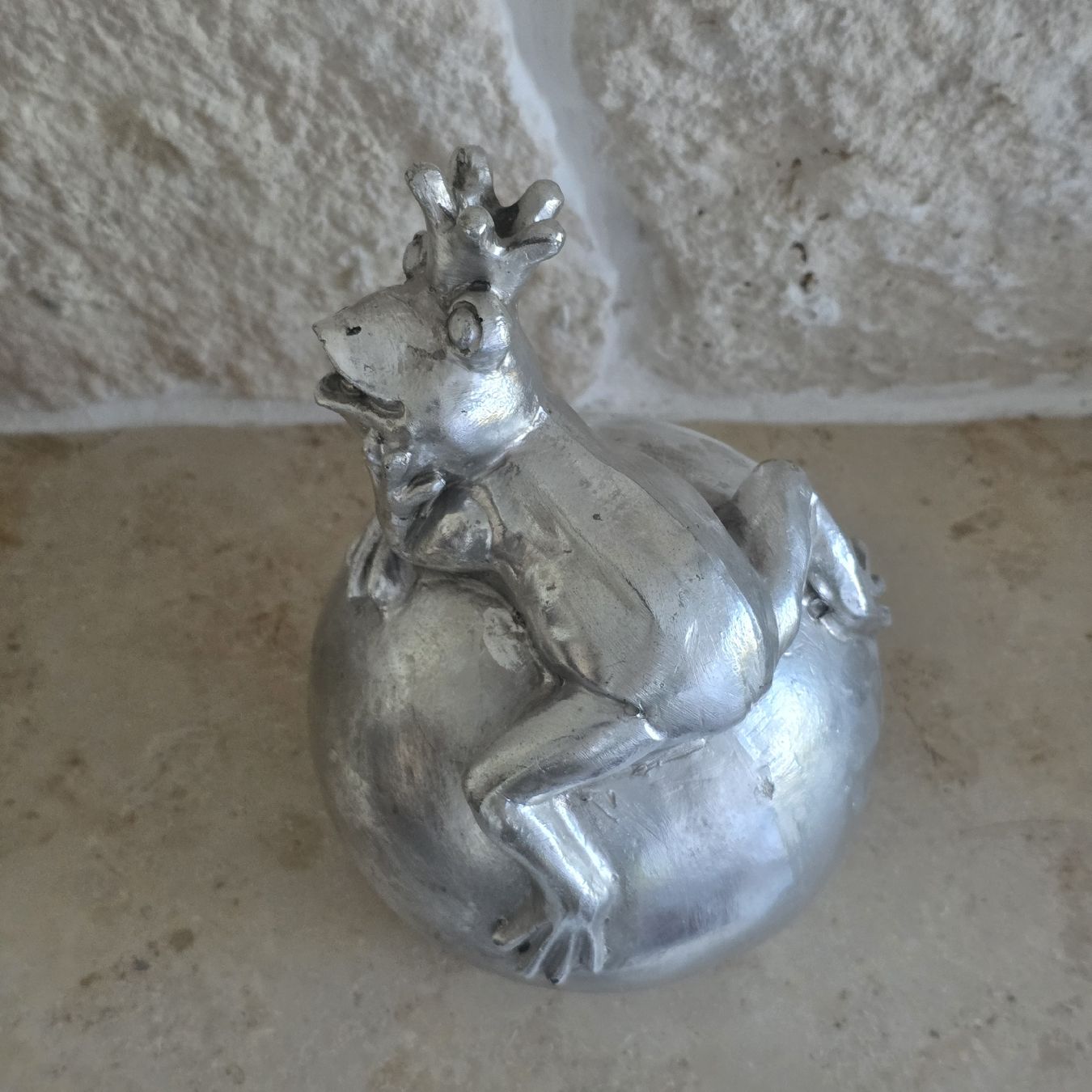 Statuette: Froschkönig Figur silberfarben  – Usato da Rheinsulz venduto da Gilea 1
