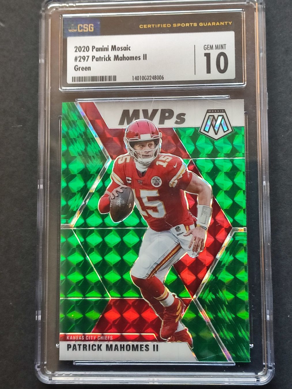 NFL Carte collezionabili: Patrick Mahomes MVP Green Mosaic CSG 10 – Usato da Olten venduto da cweb