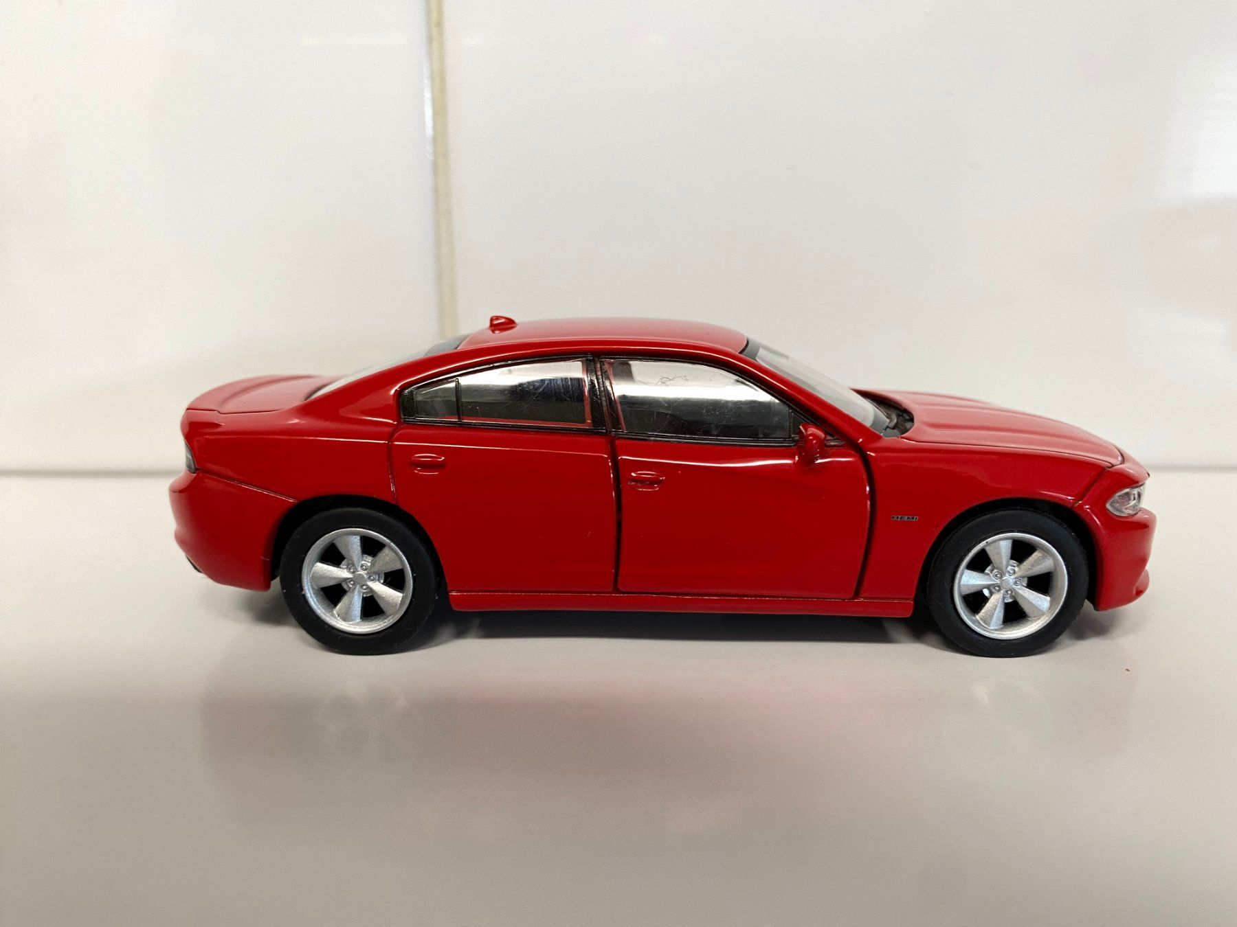 Dodge Modellautos: Welly Doge Charger RT 424 – Gebraucht aus Männedorf von toroloco1953