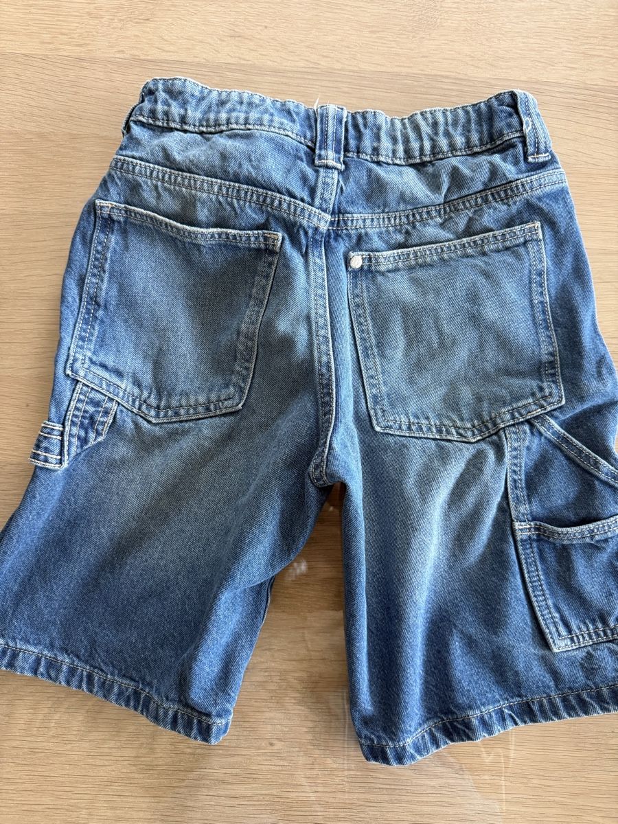 H&M Pantaloni: H&M Jeans Shorts Gr. 140/146 – Usato da Oberhofen TG venduto da Solano84 2