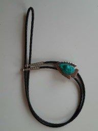 Cravatte: Cow Boy USA Original String Leder Krawatte hellblau Stein – Usato da Aldesago venduto da ant_zk5q