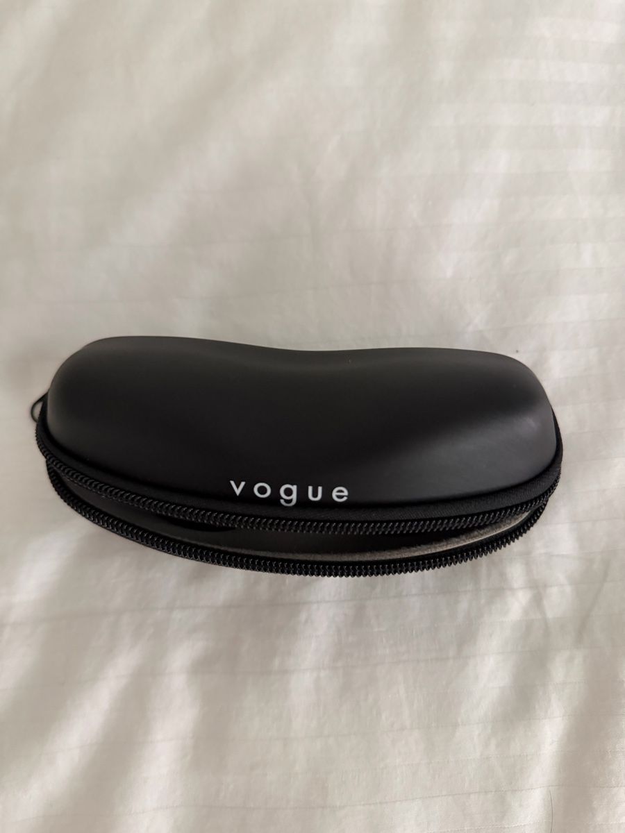 Vogue Brillen & Gläser: Vogue Sunglasses with Case Dark Grey – Neu (gemäss Beschreibung) aus Zürich von bel_qg6g 9