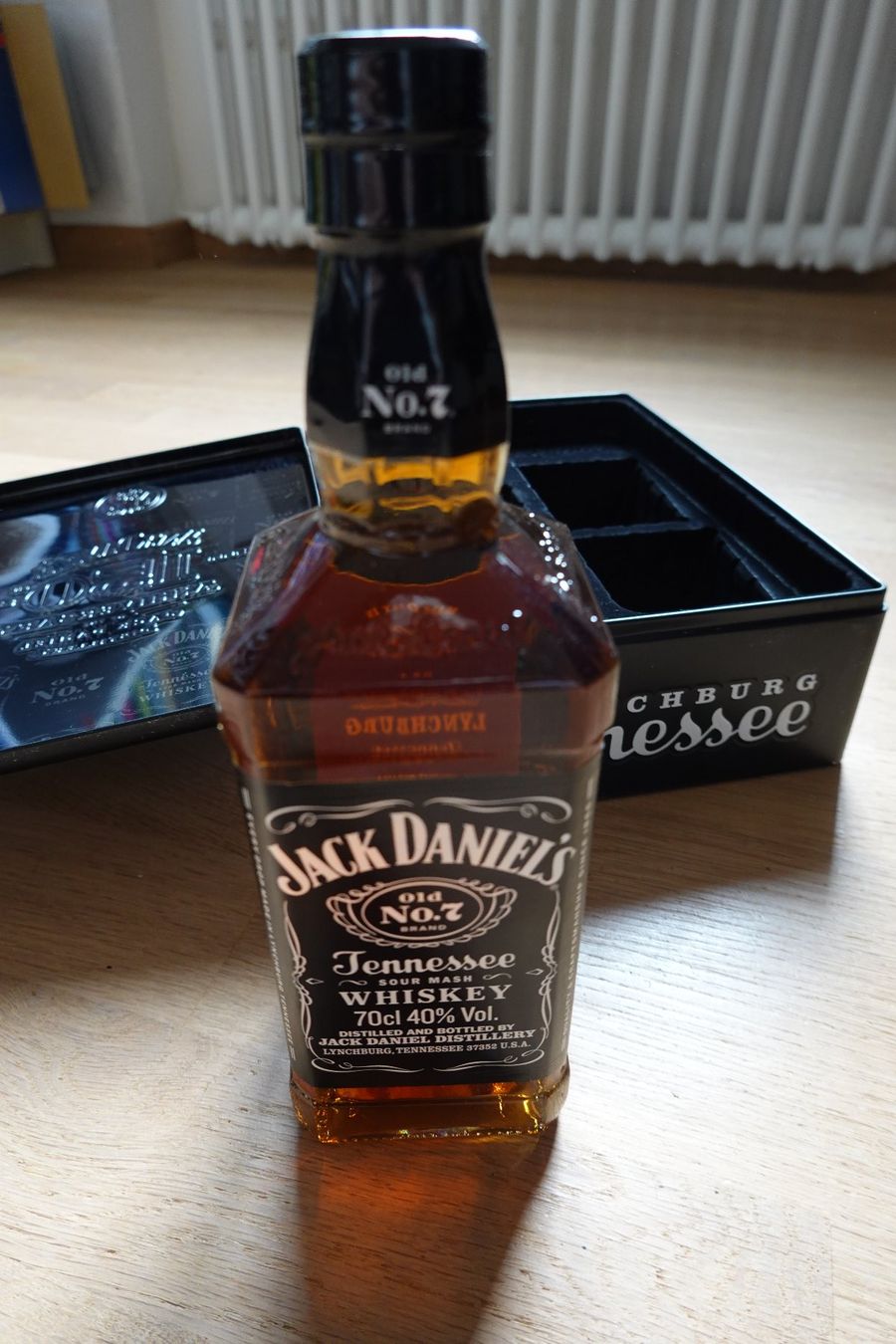 Jack Daniels Spiritueux: Jack Daniel's Blechdose 150th Anniversary ungeöffnet – Neuf (Voir description) à Jona par JOberg_25 2