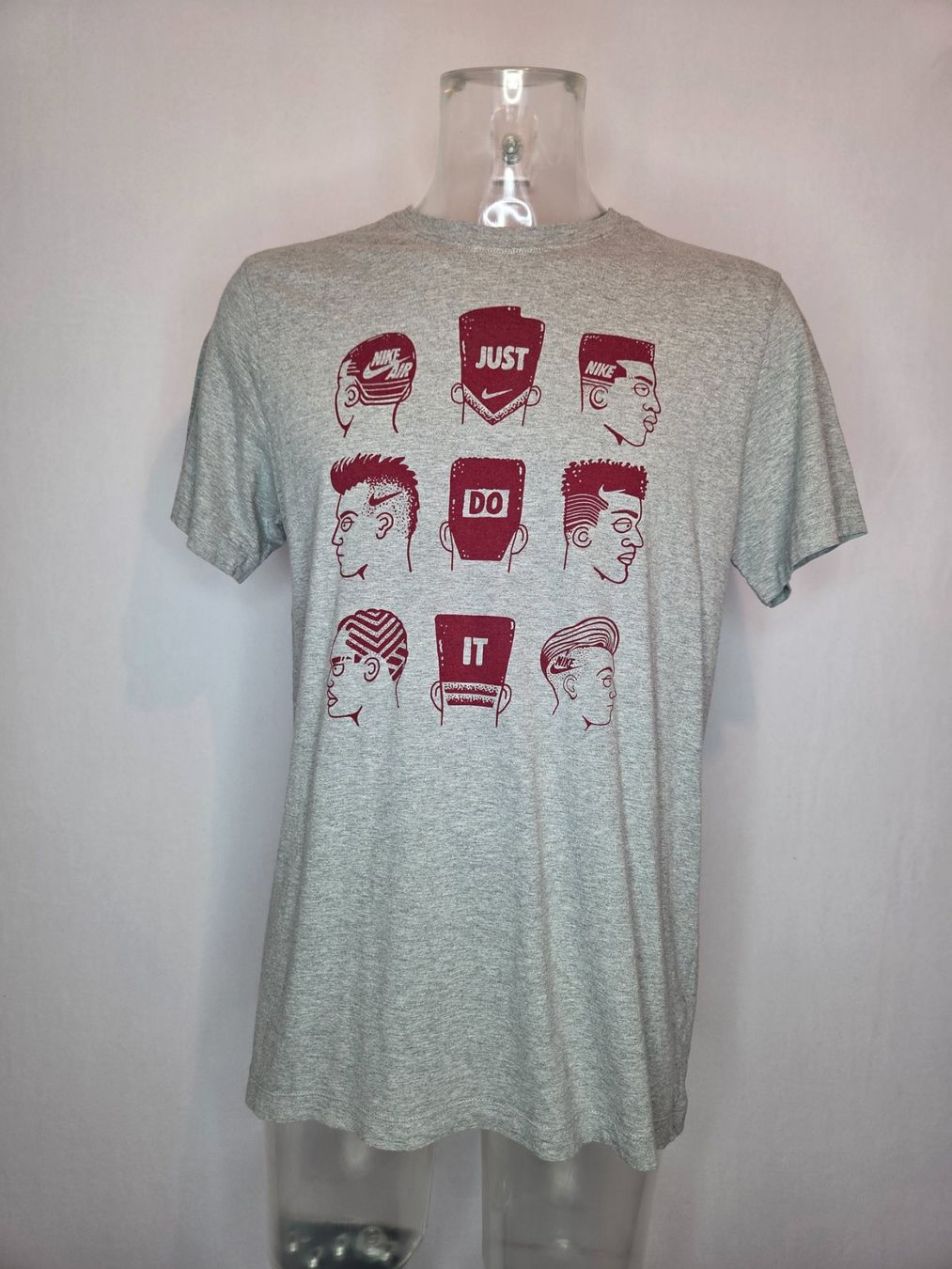 Nike T-shirt: Nike Just Do It T-Shirt - L – Usato da Bern venduto da -Aniko-
