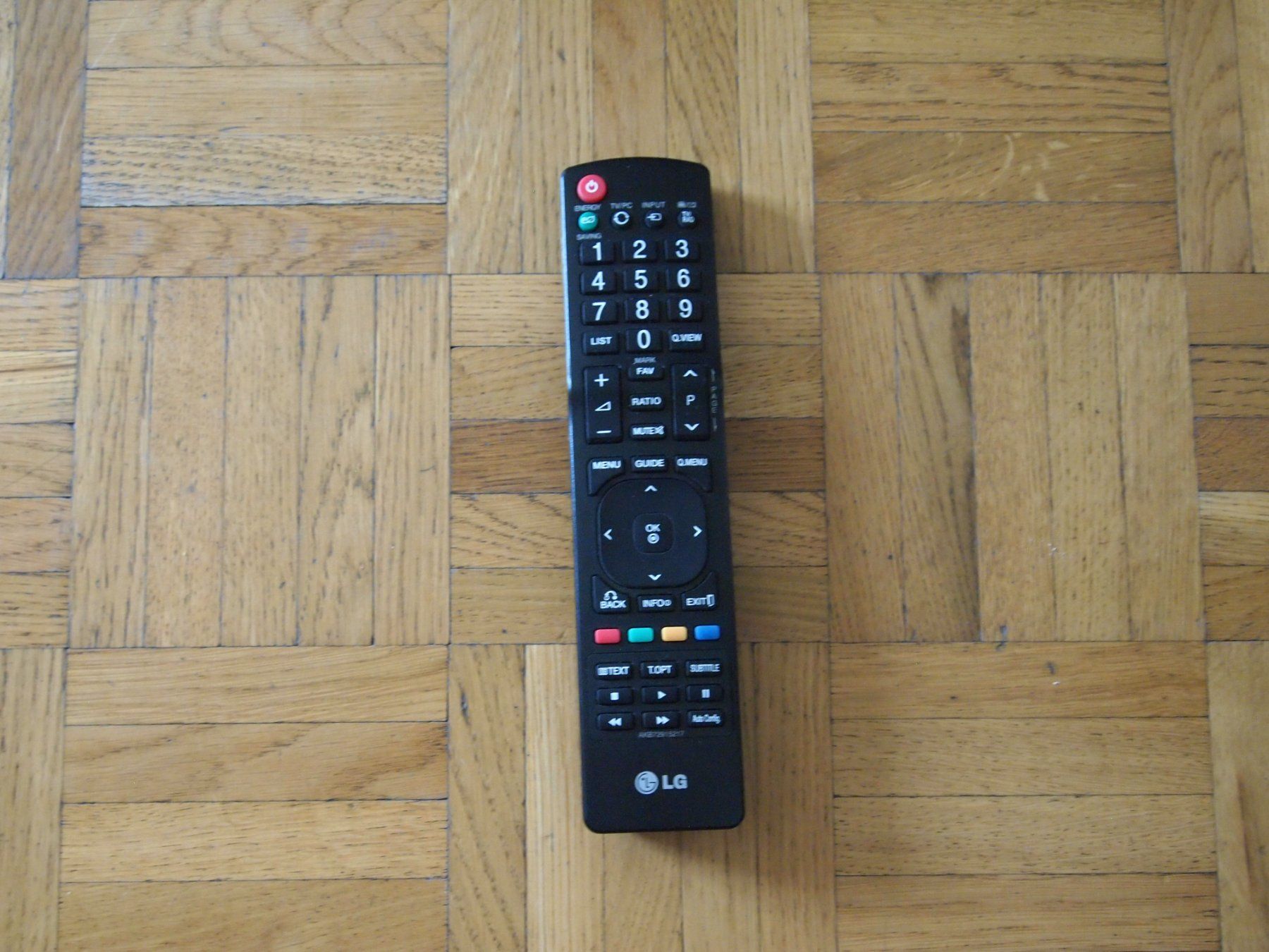 LG Televisori: Écran LG Flatron 22EA53 27" - Parfait éta – Usato da Plan-Les-Ouates venduto da Sky17 2