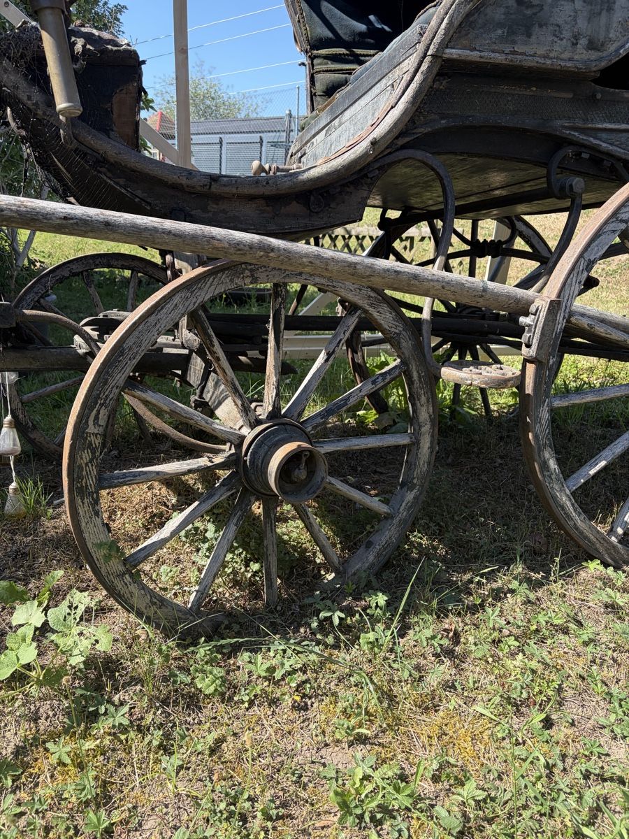 Carrozze: Kutsche antik restaurationsbedürftig – Difettoso da Müntschemier venduto da R.e.b.e.c.c.a 8
