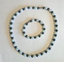 Hals und Armkette mit Hämatit und Mondstein Perlen