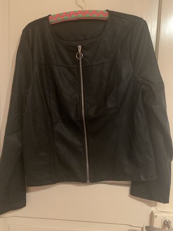 Damen Lederjacke Schwarz mit Reissverschluss Grösse M/L
