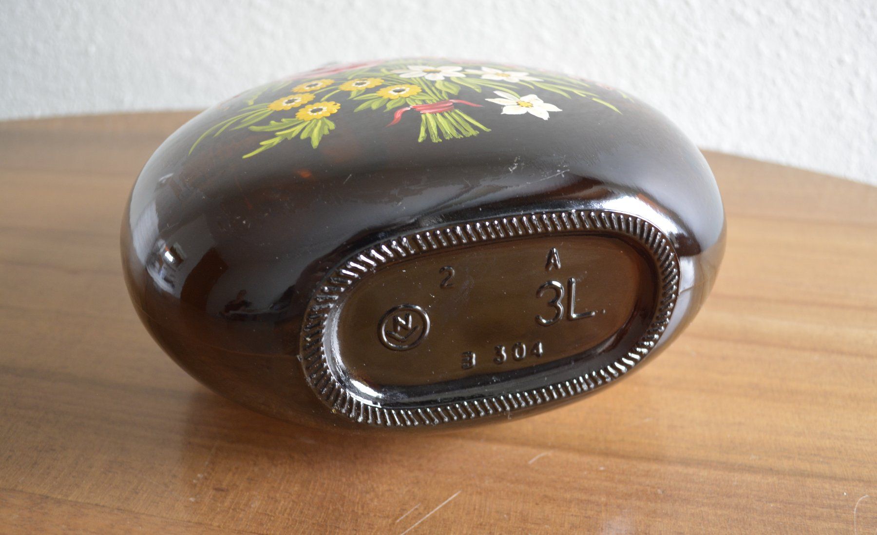 Alle Dekorationen: Bocksbeutel Glasflasche mit Blumenmalerei – Gebraucht aus Brunnen von Kloster_Ingenbohl 1