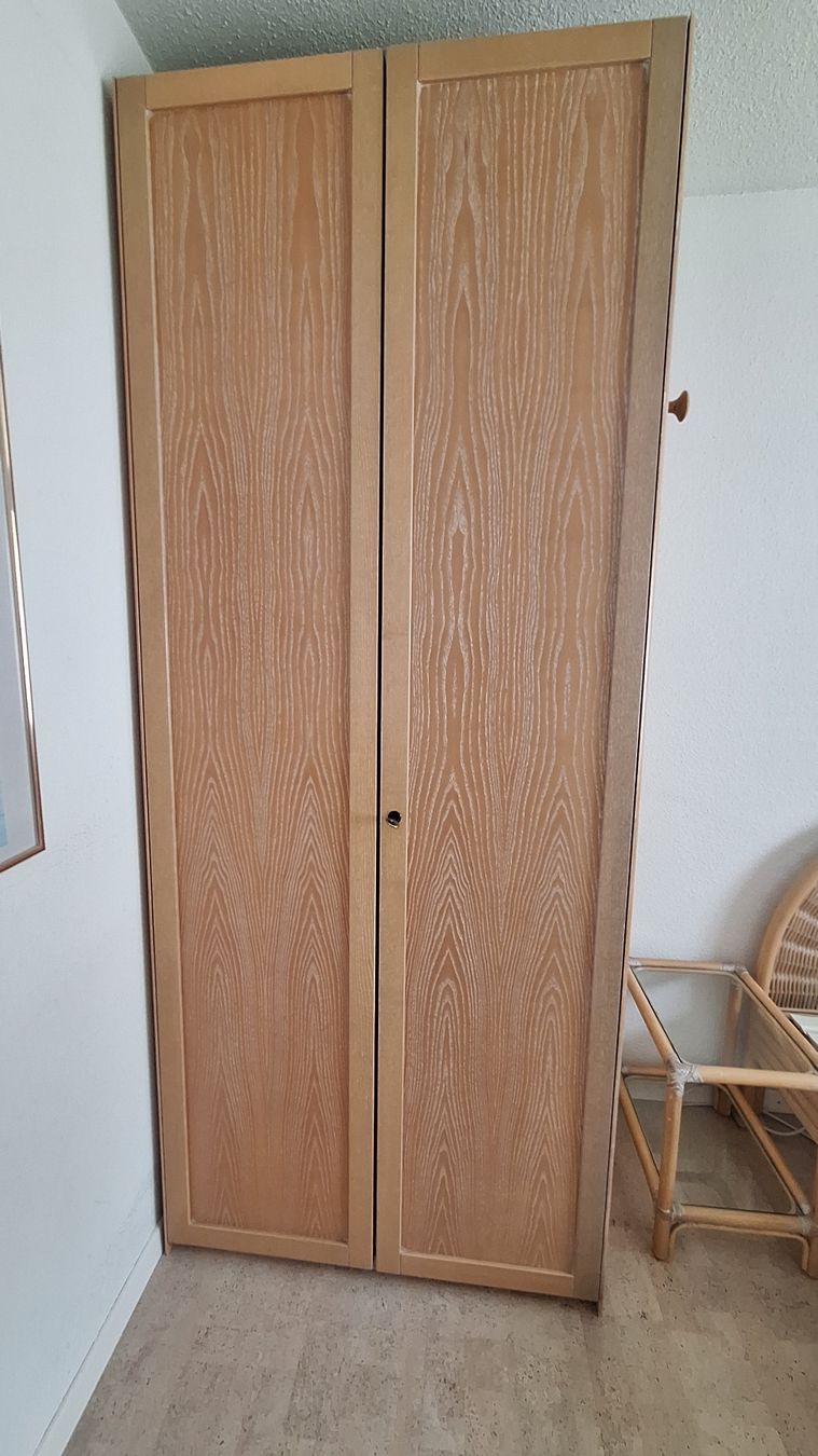 Schränke: Kleiderschrank – Gebraucht aus Goldau von dgh_bwh7