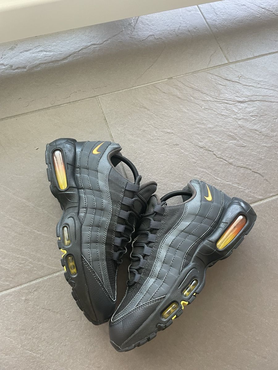 Nike Scarpe da uomo: Nike air Max 95 – Usato da Dompierre FR venduto da matmath 1