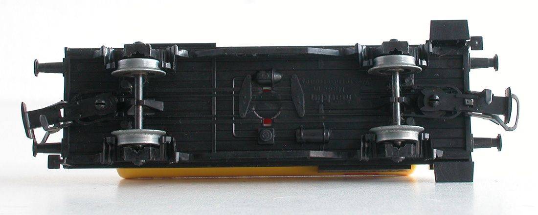 Märklin Modellini di ferrovie: Märklin Kesselwagen Shell der DB Spur H0 – Usato da Oberwil BL venduto da Klang 3