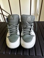 Sneakers Nike Air Jordan 1 Mid verdi taglia 42 usate