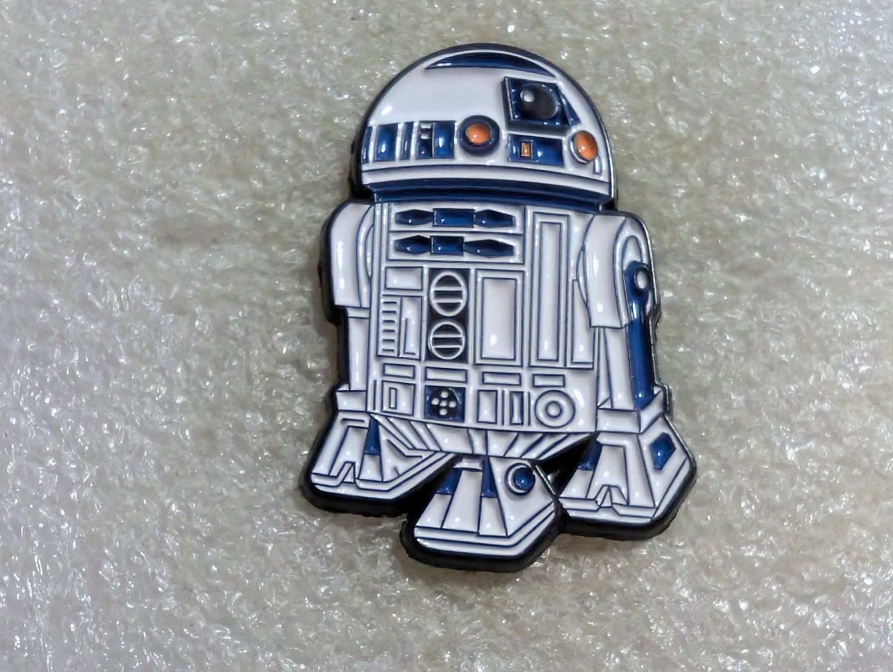 Plaquettes & Badges: Ansteckpin 73: Star Wars – D'occasion à Oppligen par Pin-Fall-Shop