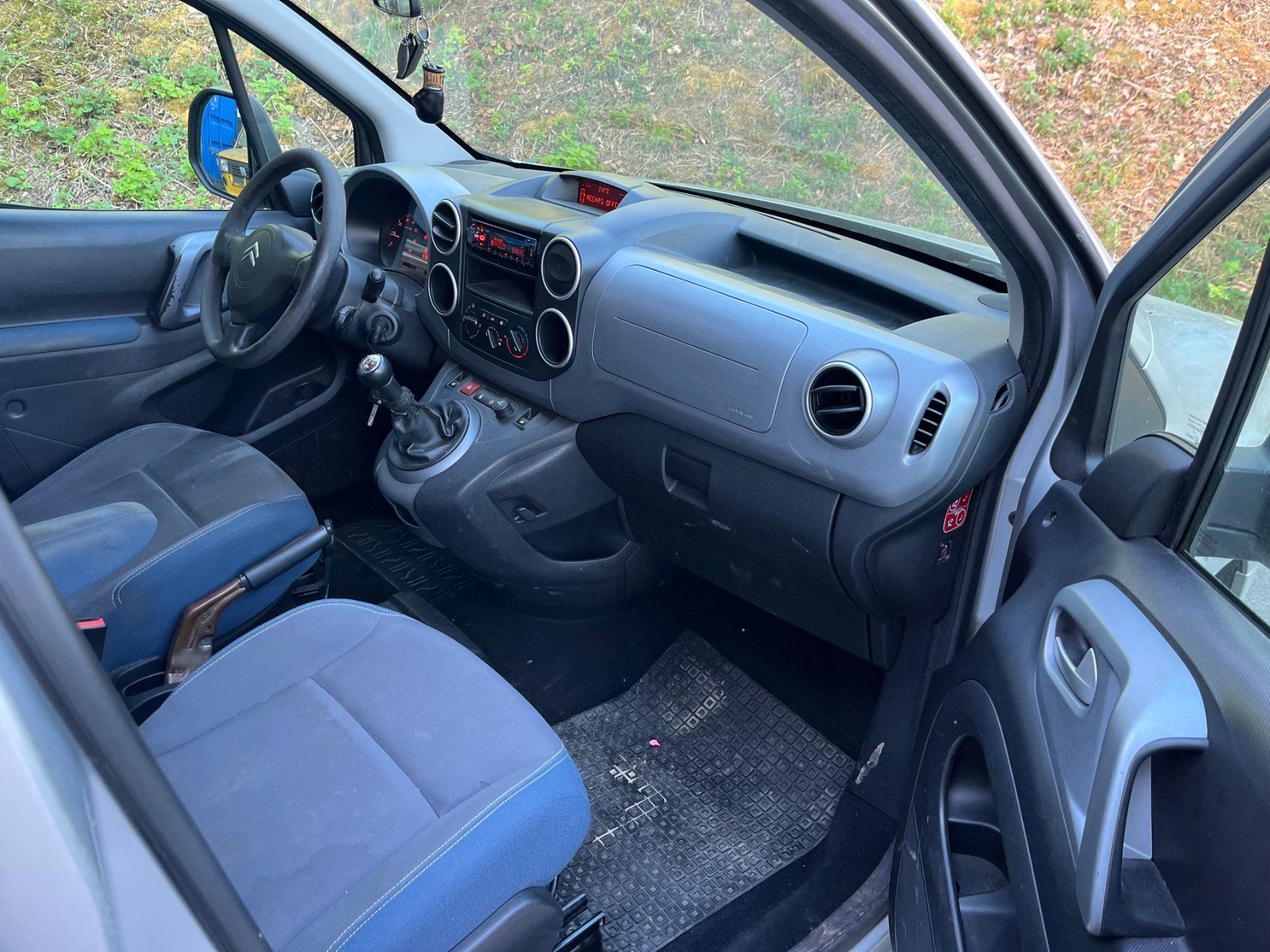 Citroën Automobili: Citroen Berlingo 1.6 HDi – Usato da Büetigen venduto da toumes 8