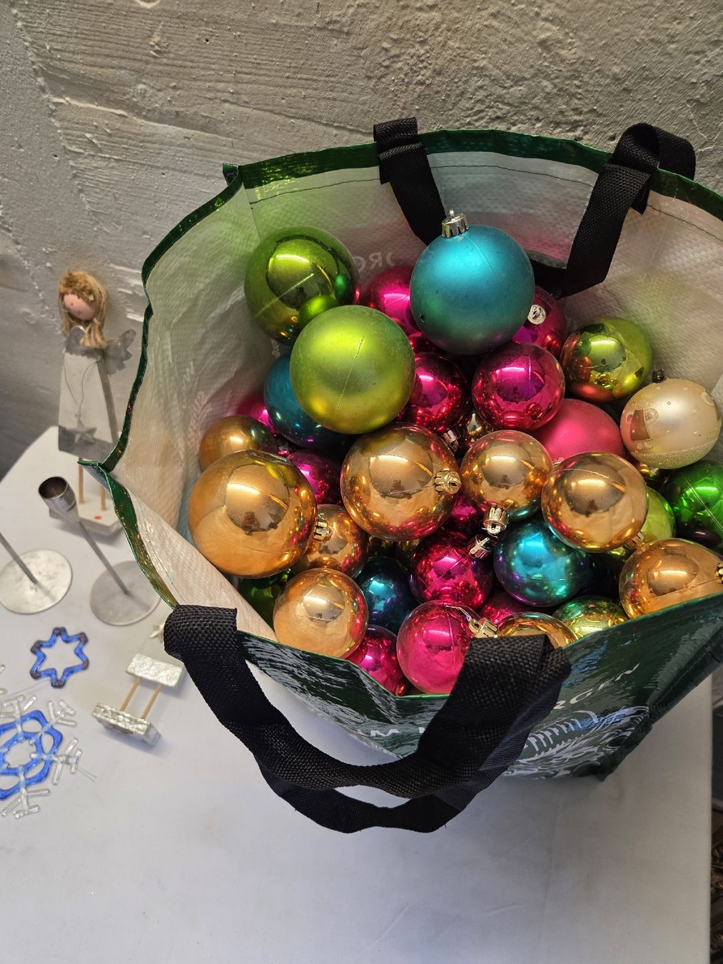 Toutes les décorations: Weihnachtsdeko Set Kugeln Engel Deko.. – D'occasion à Stans par Ducati16 3