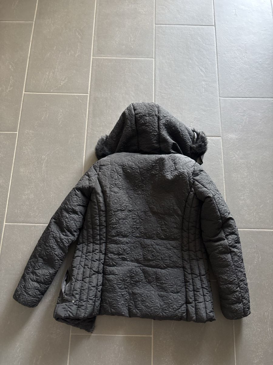 Desigual Vestes: Desigual Jacke – D'occasion à Aarwangen par Giada79 1