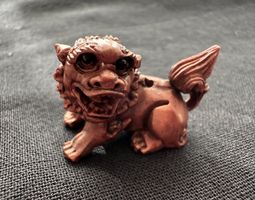 Japan Netsuke Löwe signiert fein geschnitzt