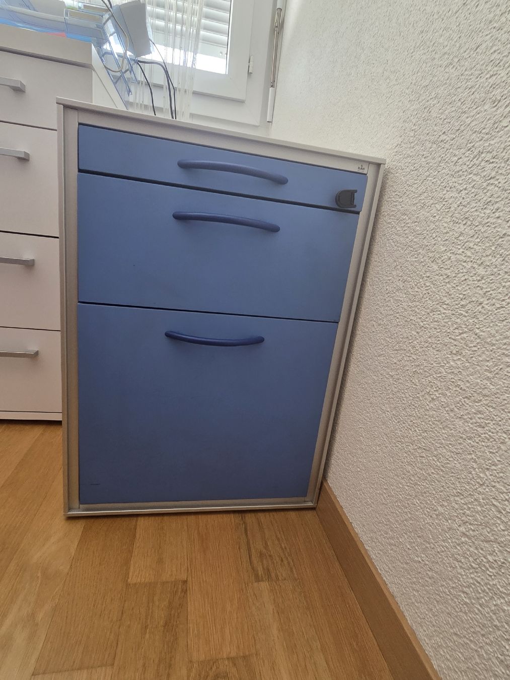 Schränke: Büromöbel  – Gebraucht aus Glattbrugg von jas_c7wc 1