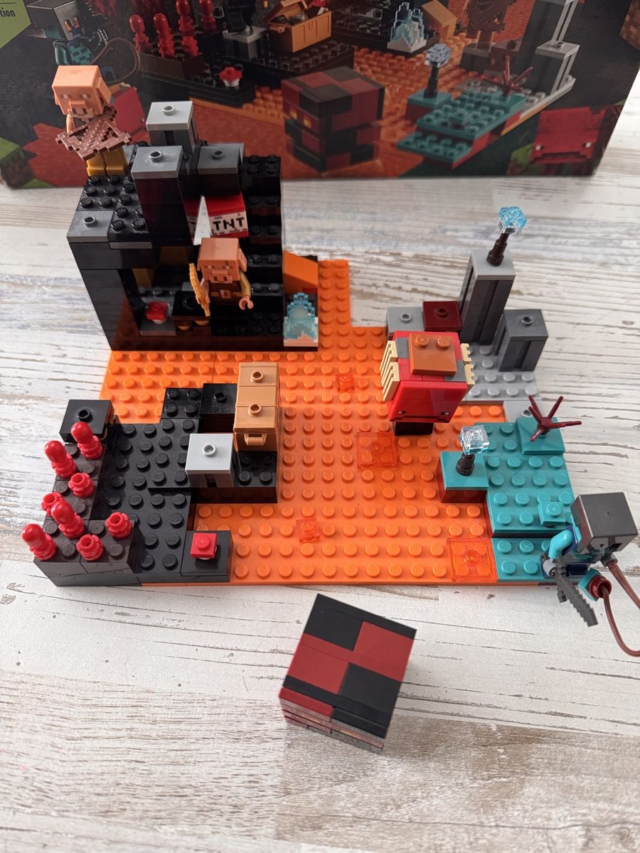 Lego Kit di costruzioni: LEGO Minecraft 21185, Die Netherfestung – Usato da Tägerig venduto da Maetra 2