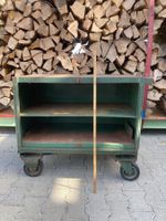 Alter Werkstattwagen grün Metall Holz Rollen Stahl gebraucht