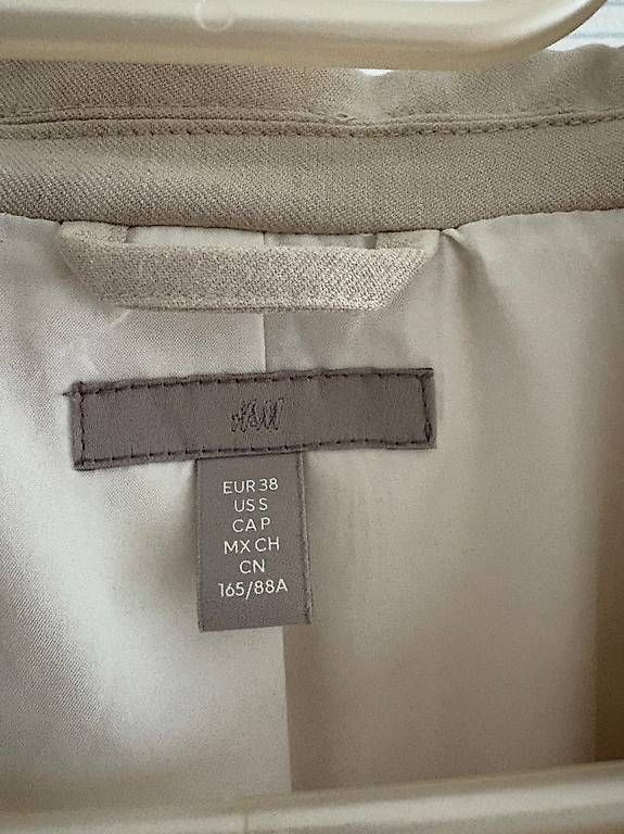 H&M Giacche: H&M Blazer beige Gr 38 – Usato da Dübendorf venduto da karim1409 1