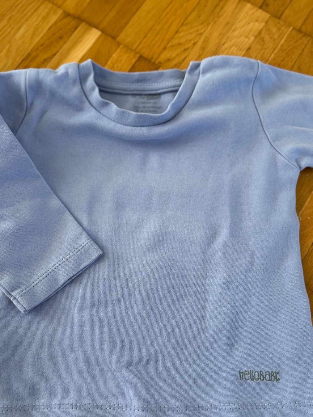 Camicie, Top & T-shirt: Hello Baby T Shirt Gr 92 – Usato da Richterswil venduto da Eunoia85 1