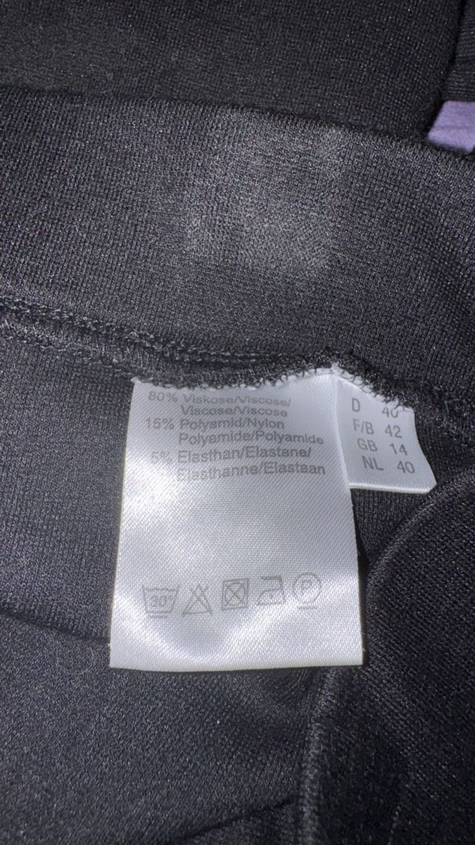 Leggings: Stoff Leggings von Public, 40  – Gebraucht aus Gümligen von morticiaaddams 3