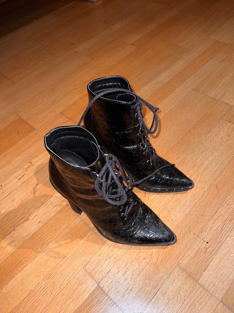 Scarpe da donna: Schwarze Boots in Schlangenoptik – Usato da Zürich venduto da BettinaMarie2308 7