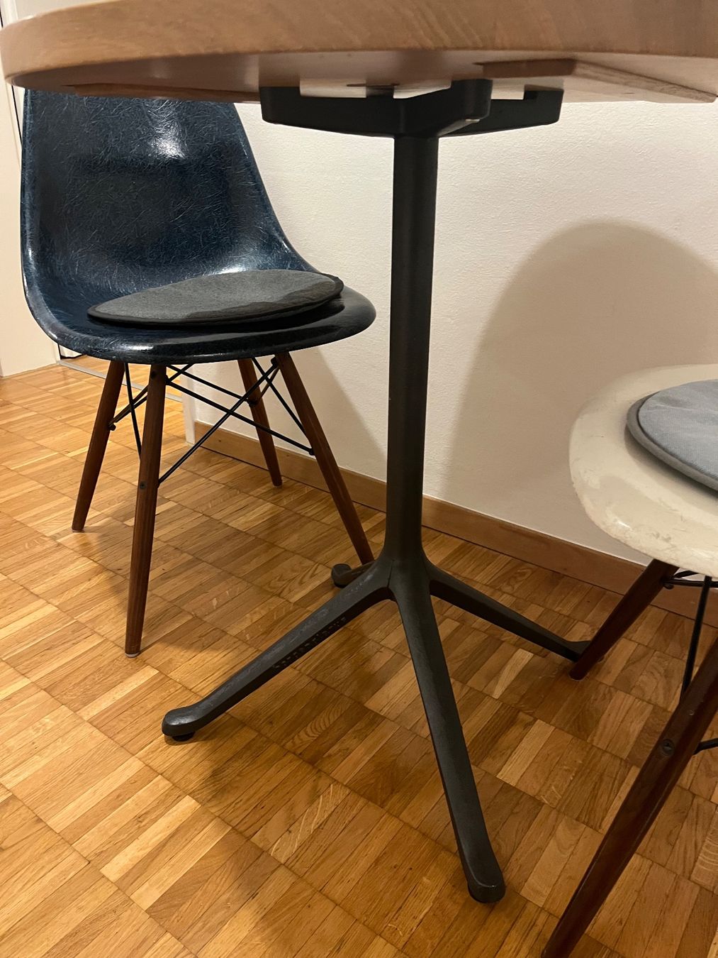 Horgen Glarus Tische: Bistrotisch 'Savoy' von Horgenglarus – Gebraucht aus Zürich von cwo56 2