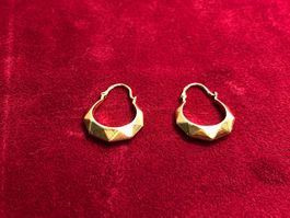 Kleine und elegante Creolen aus 18 Karat Gelbgold Au 750