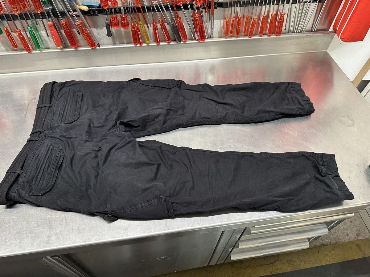 Pantaloni: Herren Cargo Hose schwarz – Usato da Schwende venduto da weesli 6