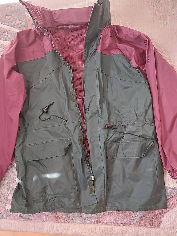 Giacche: Regen- Windjacke – Usato da Ipsach venduto da Kat3uh