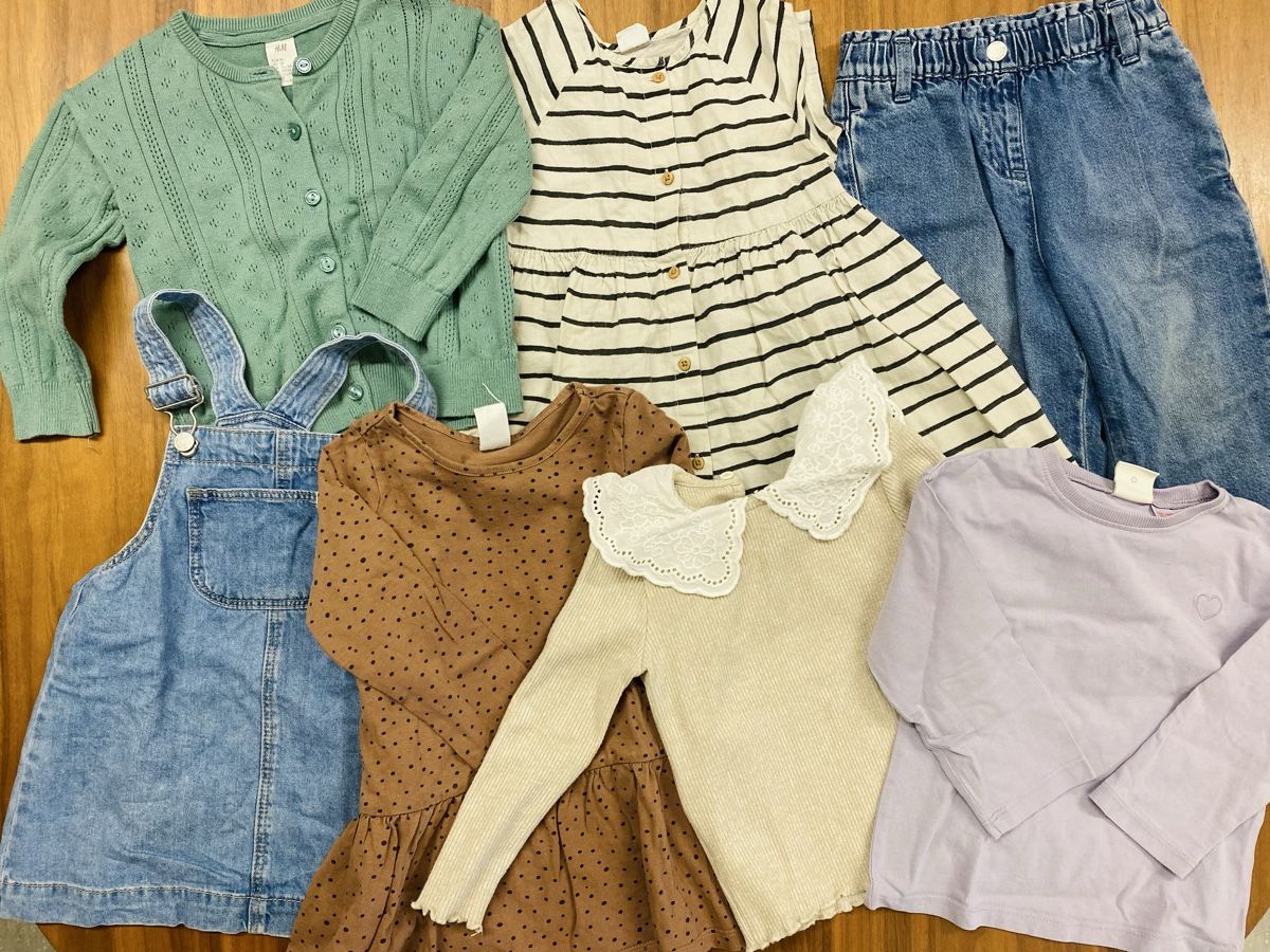 Ensembles coordonnés: Kleiderpaket 7-teilig, Gr. 92 – D'occasion à Balzers par styleee