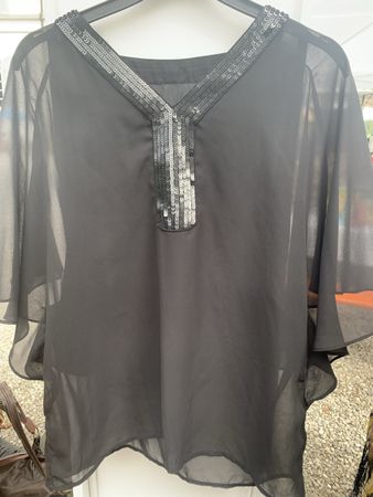 Diverse Blusen Gr. S (je CHF 6.-)
