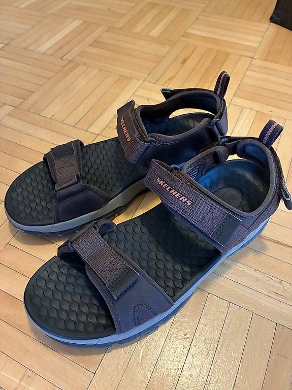 Skechers Scarpe da uomo: Skechers Trekkingsandalen Gr. 43 – Usato da Hirzel venduto da mak_9tmr
