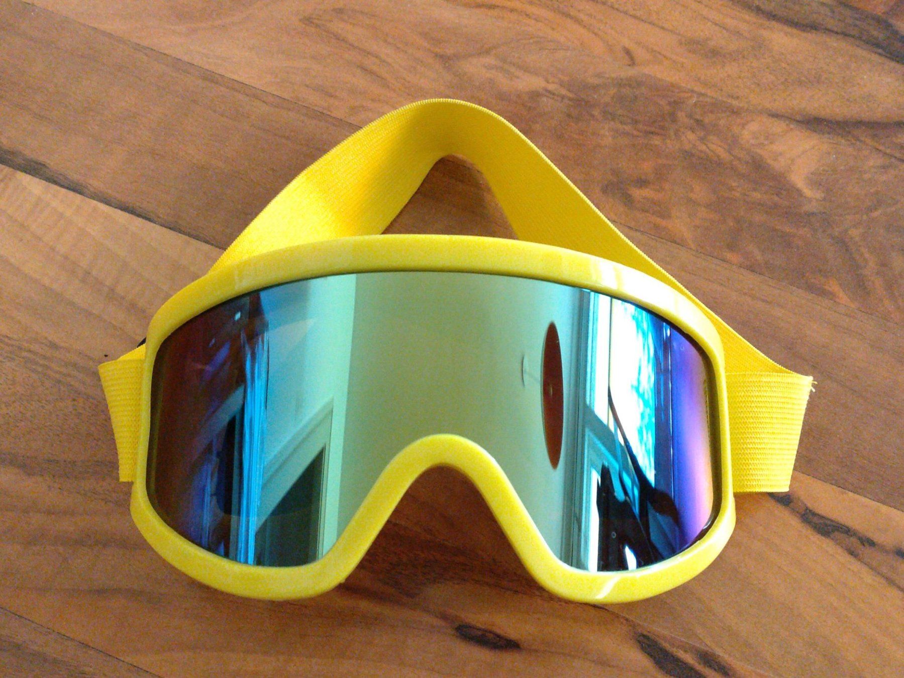 Costumi: Party-Skibrille – Usato da Davos Platz venduto da Pitschi239