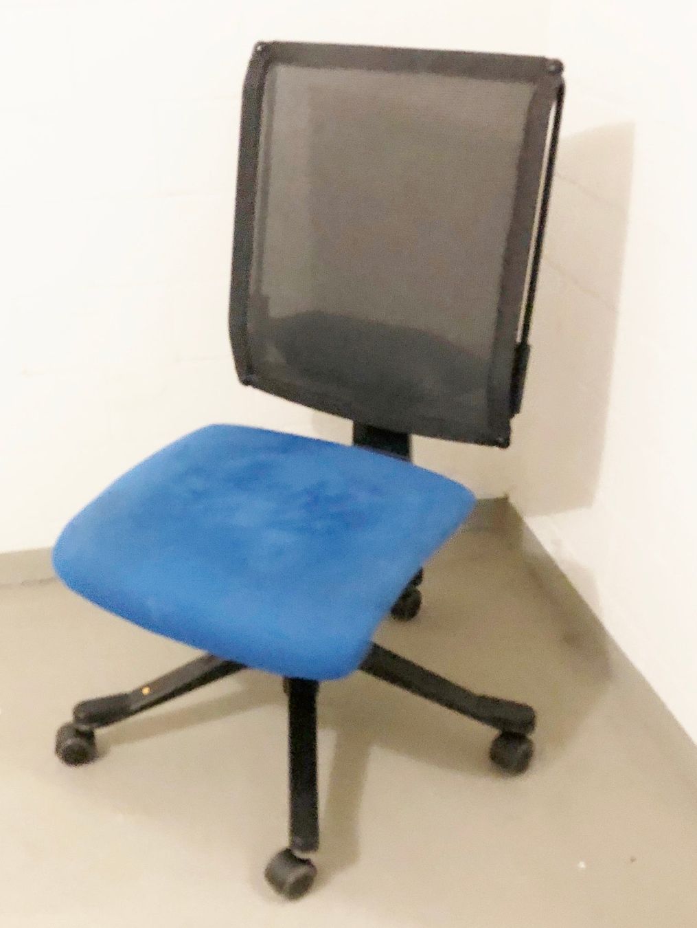 Giroflex Chaises: Bürostuhl Marke Giroflex 51 - 4877 – Neuf (Voir description) à Glattbrugg par Ariel012 6