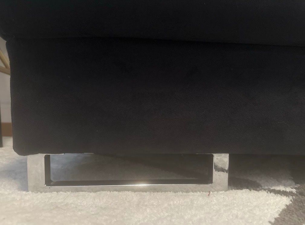 Pfister Sedie a sdraio: Modern Black Ottoman / Pouffe with Chrome Legs – 115 x 65 cm – Usato da Zürich venduto da Curated.Chapters 2