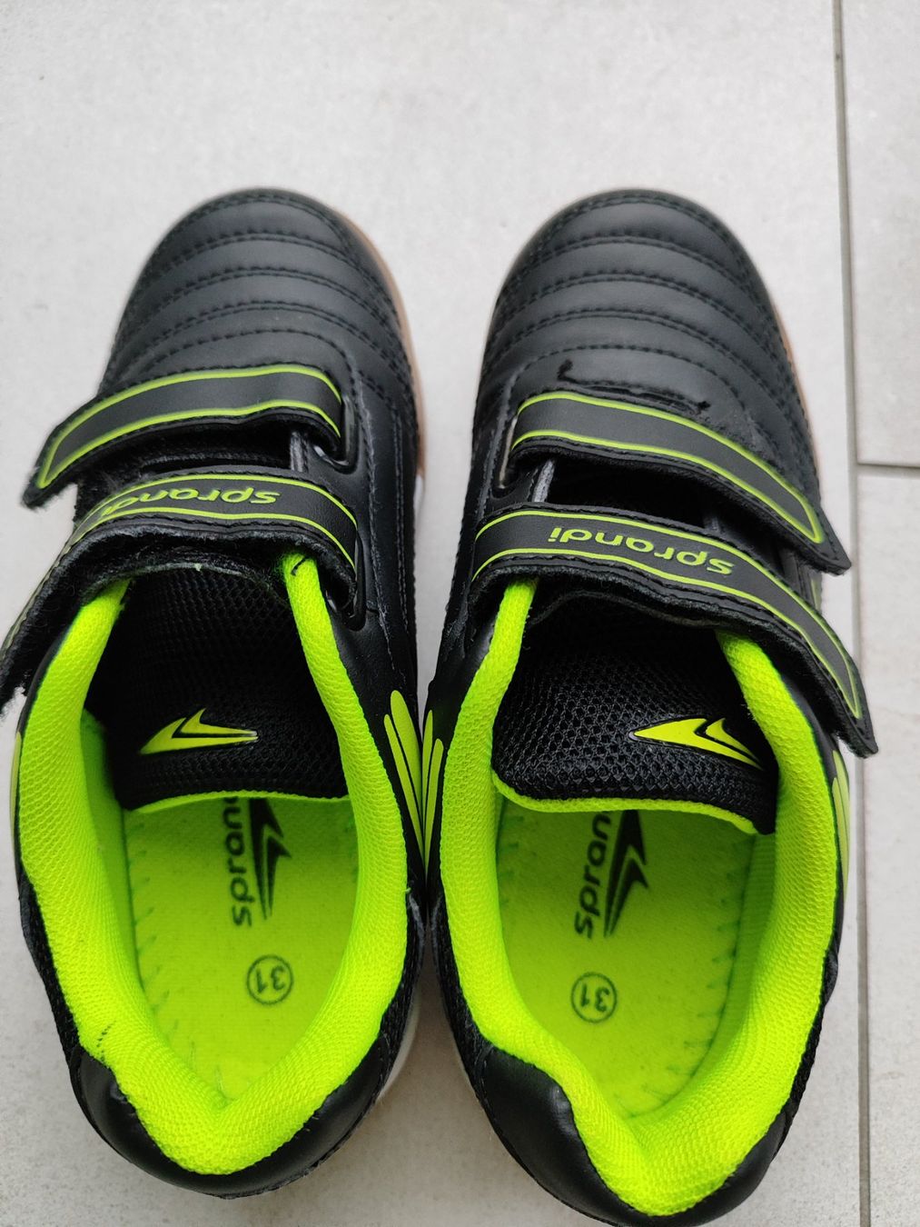 Scarpe per ragazzi: Neue Turnschuhe, Hallenschuhe Sprandi Gr. 31 – Nuovo (secondo la descrizione) da Seon venduto da Mandes1 2
