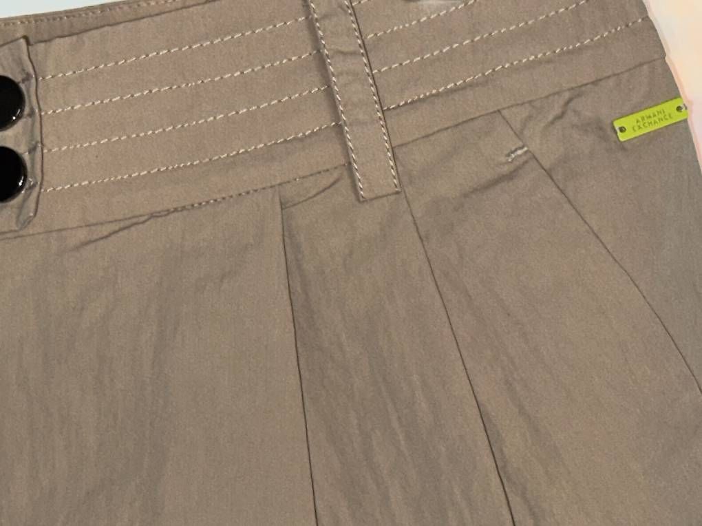 Pantalons: Armani Exchange Damen Shorts Gr. 38 – D'occasion à Bern par tam_vv72 2