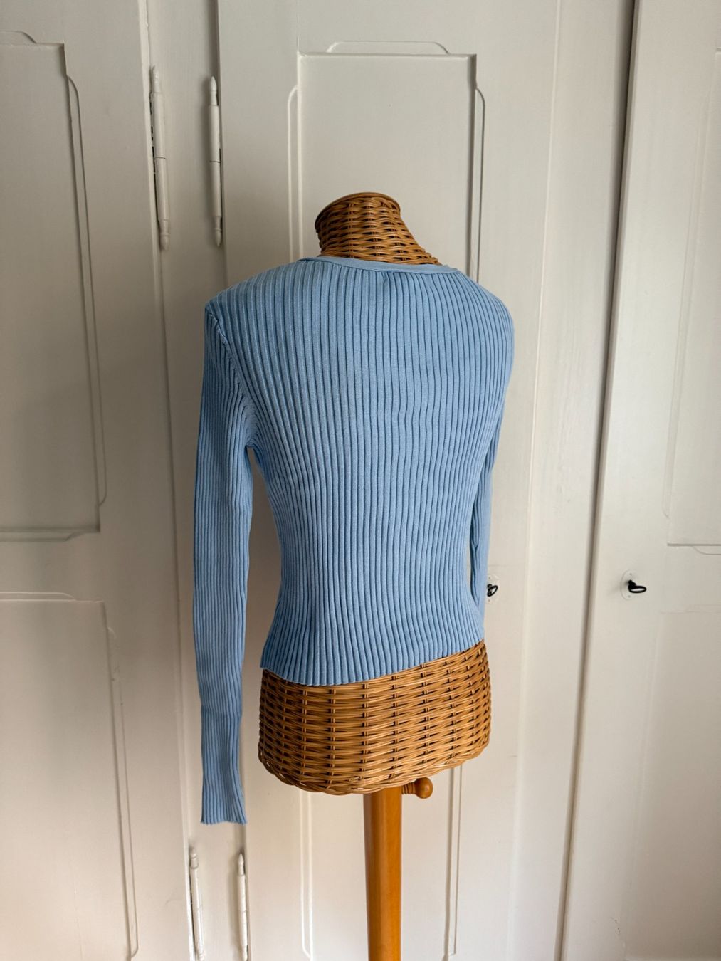 H&M Giacche: Strickjacke Cardigan hellblau M – Usato da Zürich venduto da Diazaio 2